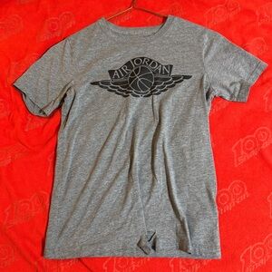 Jordan Gray T-Shirt for Boys size M
